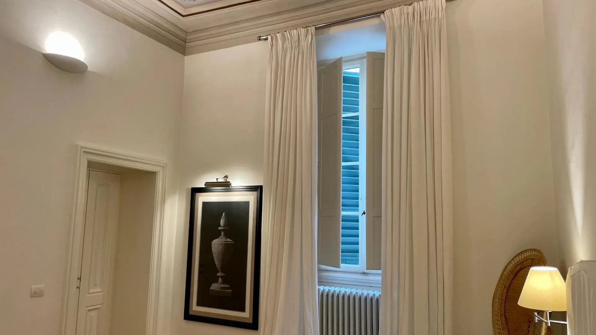 Bardi Elegant Apartment Florence