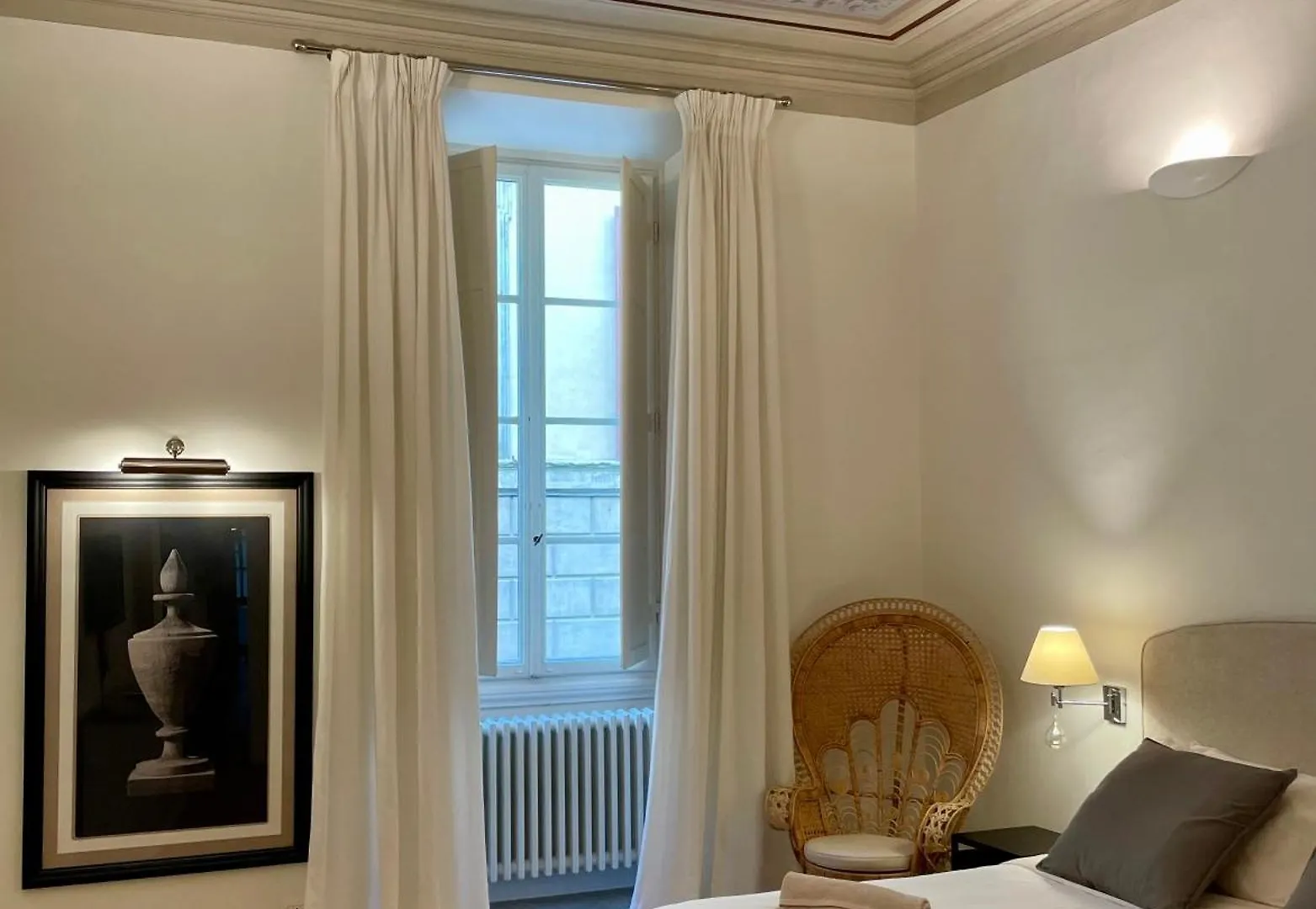 Bardi Elegant Apartment Florence